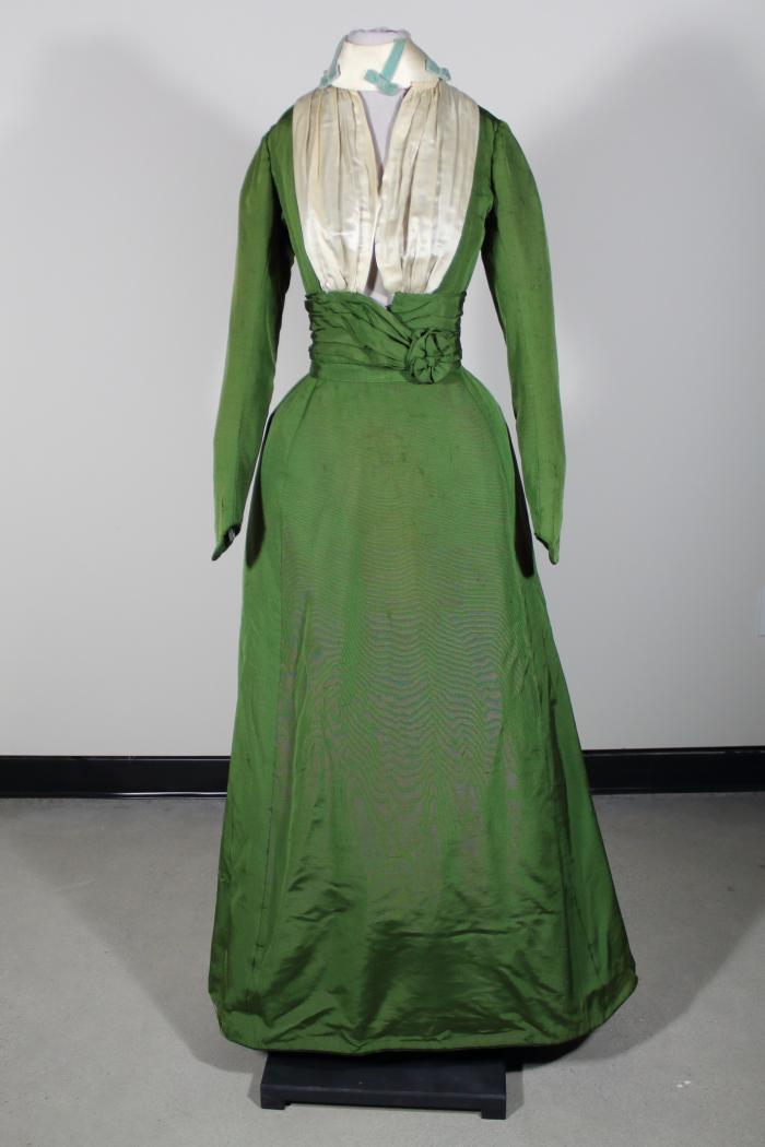 Dress (x2007.024A-B)